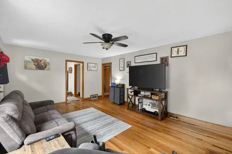 7827 Lee Highway N Raphine VA 24472