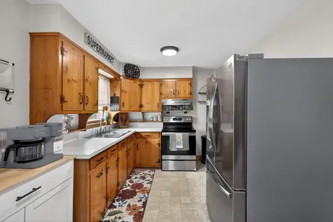 7827 Lee Highway N Raphine VA 24472