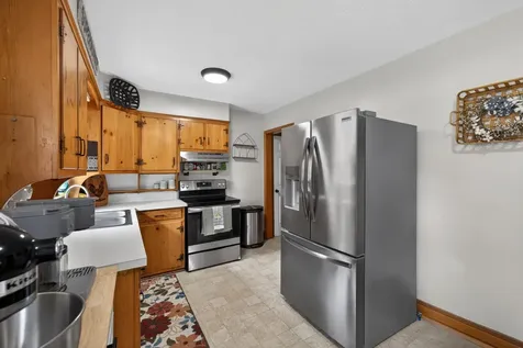7827 Lee Highway N Raphine VA 24472