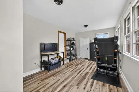 7827 Lee Highway N Raphine VA 24472