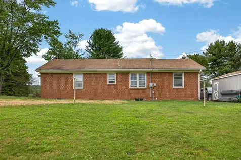 7827 Lee Highway N Raphine VA 24472