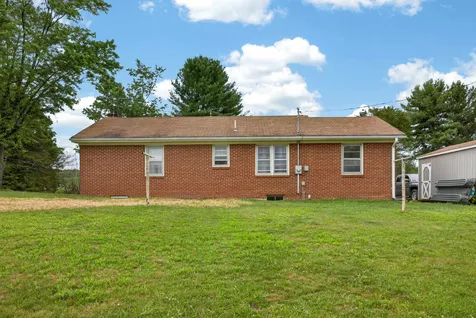 7827 Lee Highway N Raphine VA 24472