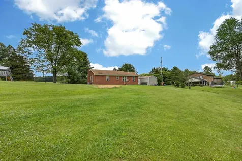 7827 Lee Highway N Raphine VA 24472
