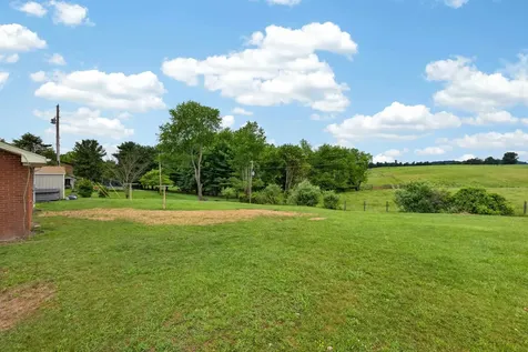 7827 Lee Highway N Raphine VA 24472