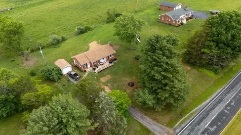 7827 Lee Highway N Raphine VA 24472