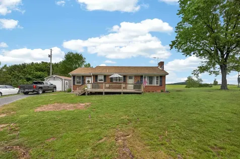 7827 Lee Highway N Raphine VA 24472