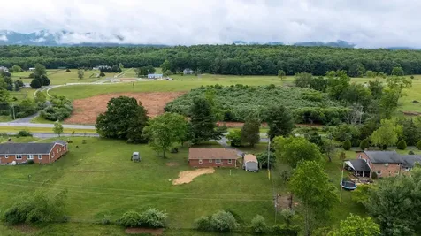 7827 Lee Highway N Raphine VA 24472