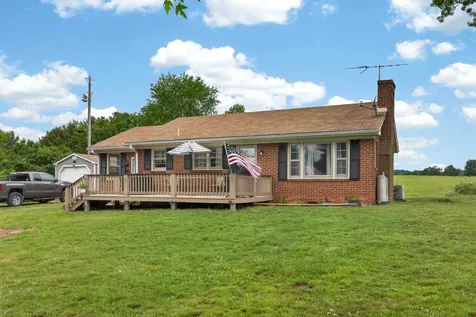 7827 Lee Highway N Raphine VA 24472