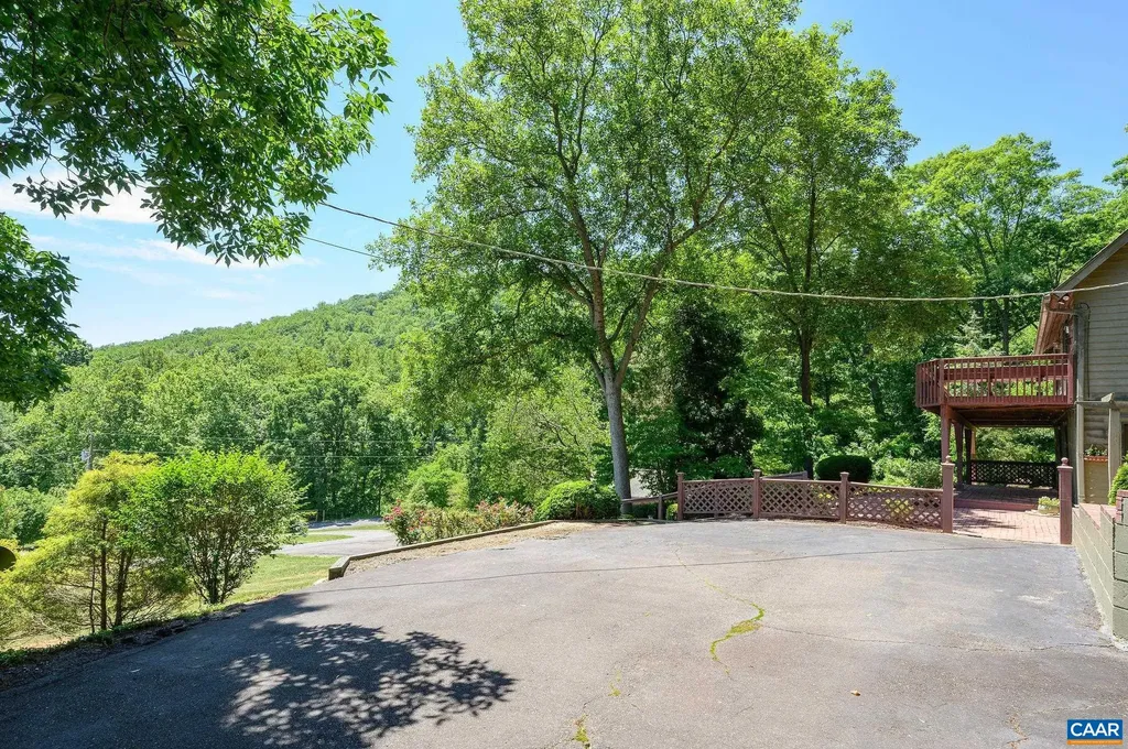 394 Pasturegate Lane Stanardsville VA 22973