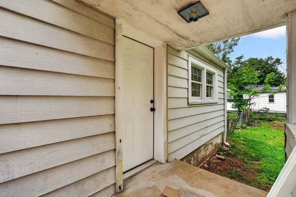 16863 Prospect Avenue E Elkton VA 22827