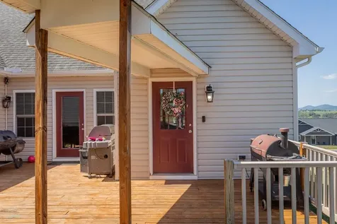 351 Rayann Lane Broadway VA 22815
