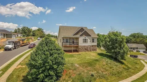 351 Rayann Lane Broadway VA 22815