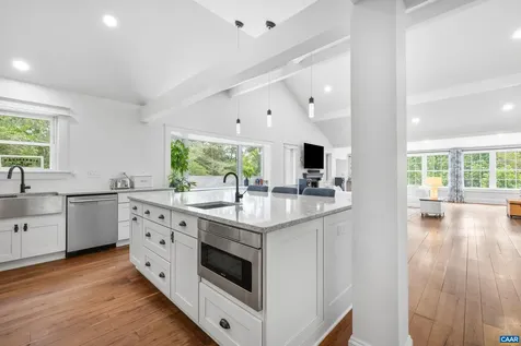 104 Buckingham Circle Charlottesville VA 22903