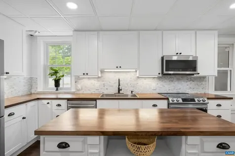 104 Buckingham Circle Charlottesville VA 22903