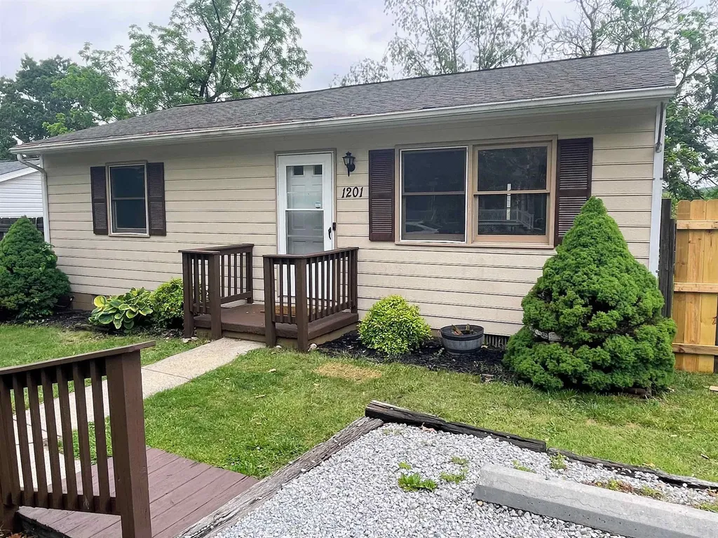 1201 4th Street Waynesboro VA 22980