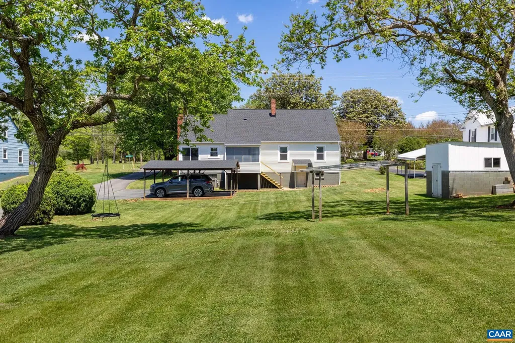 9070 Spotswood Trail Stanardsville VA 22973