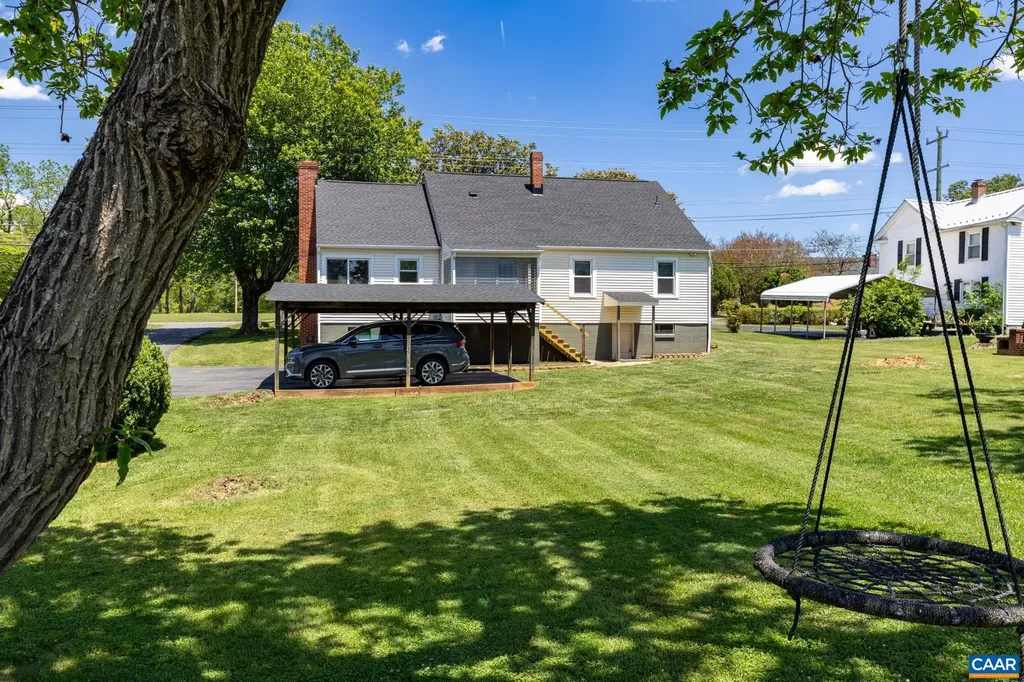 9070 Spotswood Trail Stanardsville VA 22973