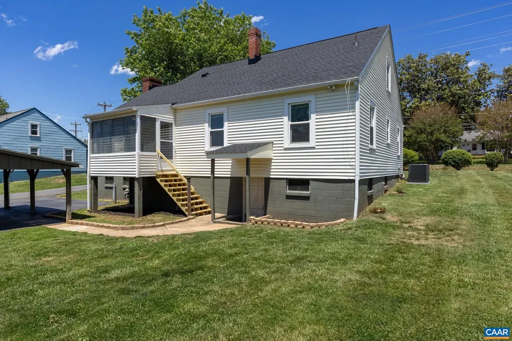 9070 Spotswood Trail Stanardsville VA 22973