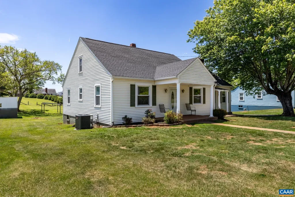 9070 Spotswood Trail Stanardsville VA 22973