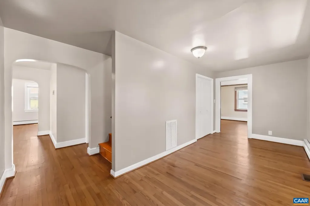9070 Spotswood Trail Stanardsville VA 22973