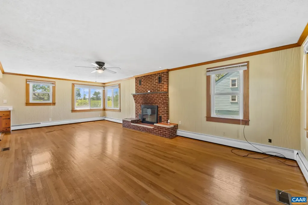 9070 Spotswood Trail Stanardsville VA 22973