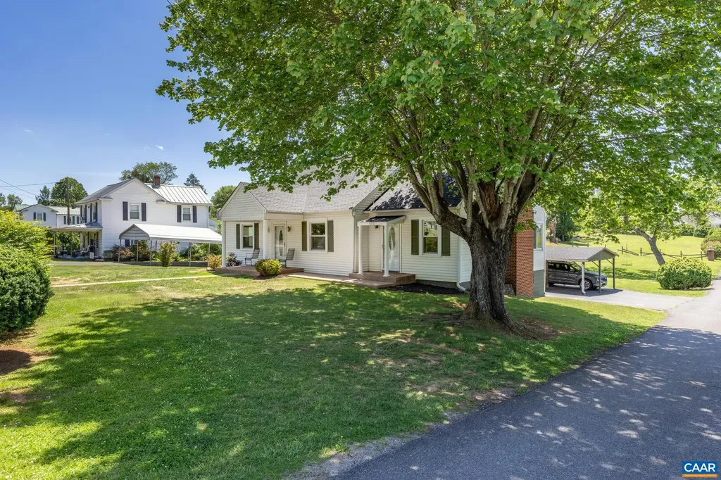 9070 Spotswood Trail Stanardsville VA 22973