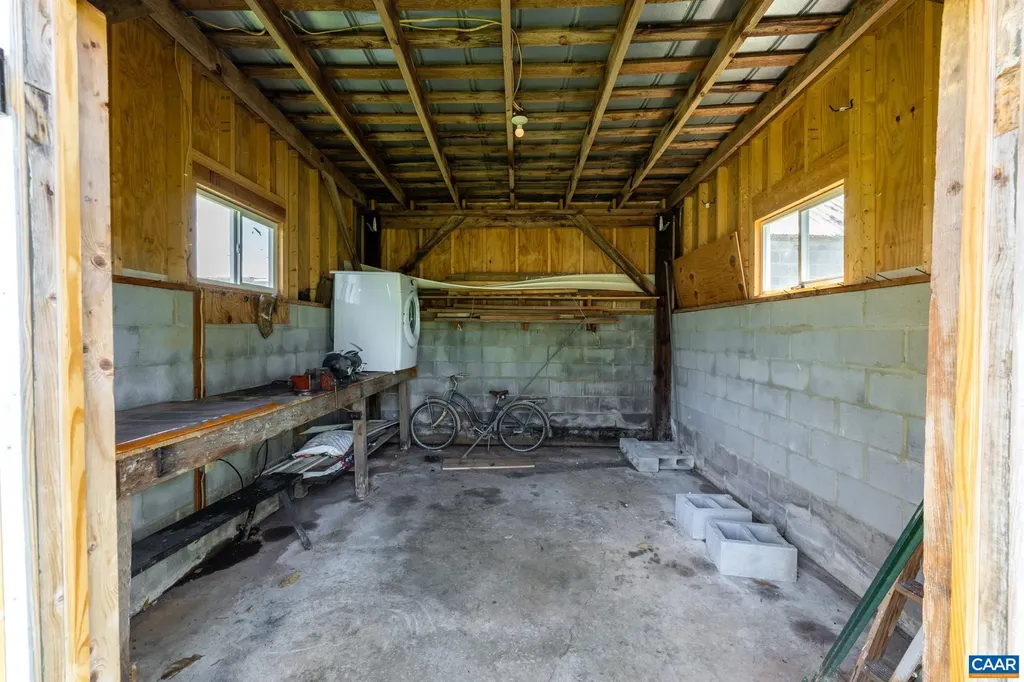 9070 Spotswood Trail Stanardsville VA 22973