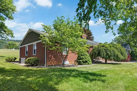 14441 North Mountain Road Broadway VA 22815