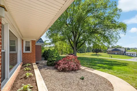 14441 North Mountain Road Broadway VA 22815