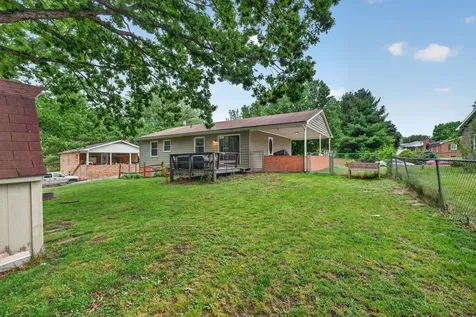 108 Briarwood Circle Staunton VA 24401