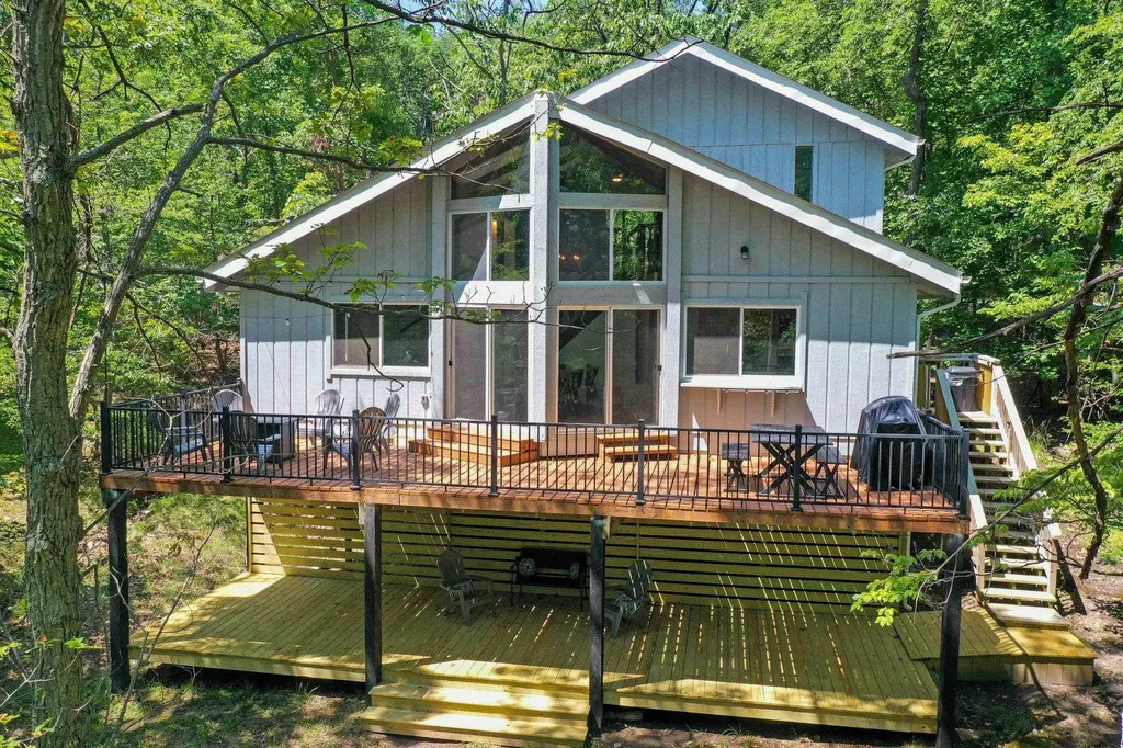 389 Rainier Road Mcgaheysville VA 22840