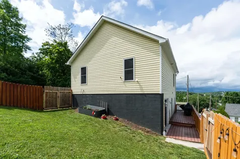 120 Gay Street W Staunton VA 24401