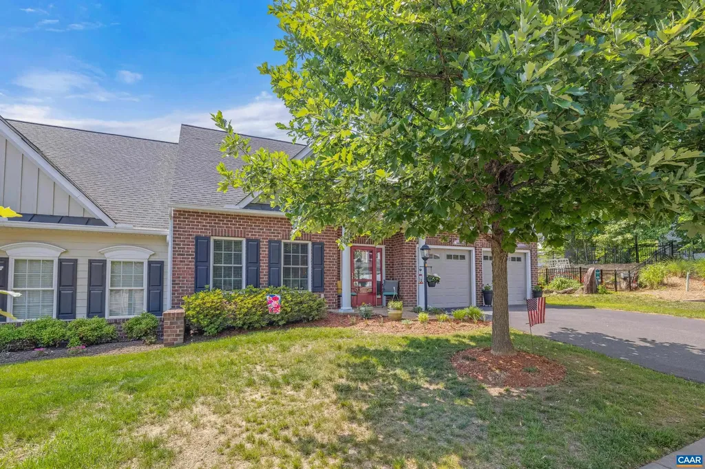 1637 Sawgrass Court Charlottesville VA 22901