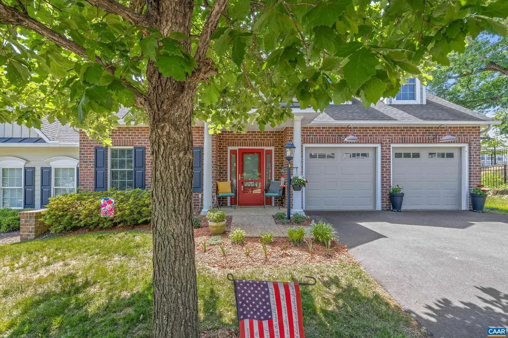 1637 Sawgrass Court Charlottesville VA 22901