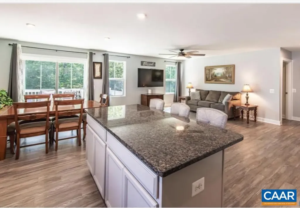 126 Virginia Avenue Palmyra VA 22963