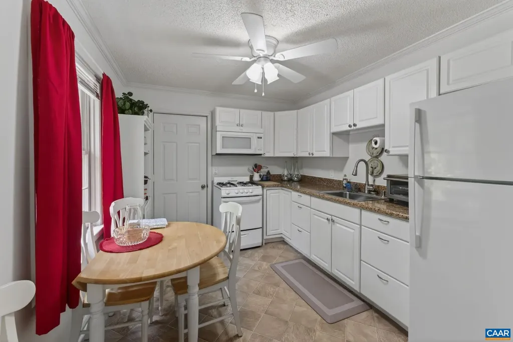 3288 Wooded Acres Lane Charlottesville VA 22911