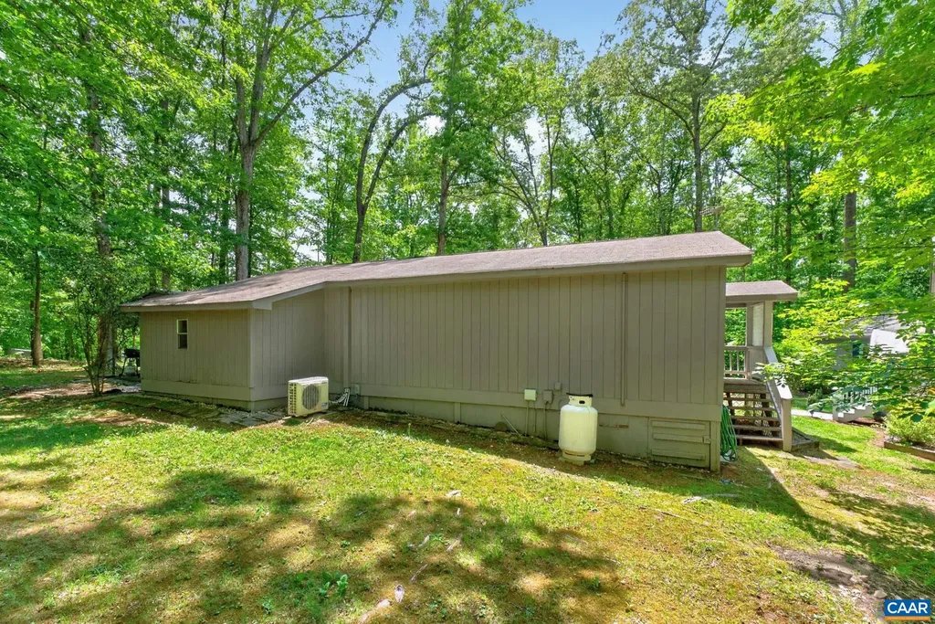 3288 Wooded Acres Lane Charlottesville VA 22911
