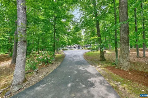 3288 Wooded Acres Lane Charlottesville VA 22911