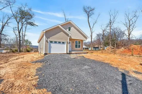 487 Pocahontas Avenue Shenandoah VA 22849