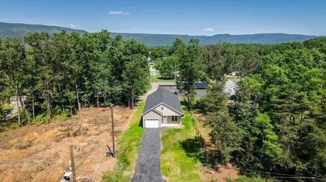 487 Pocahontas Avenue Shenandoah VA 22849