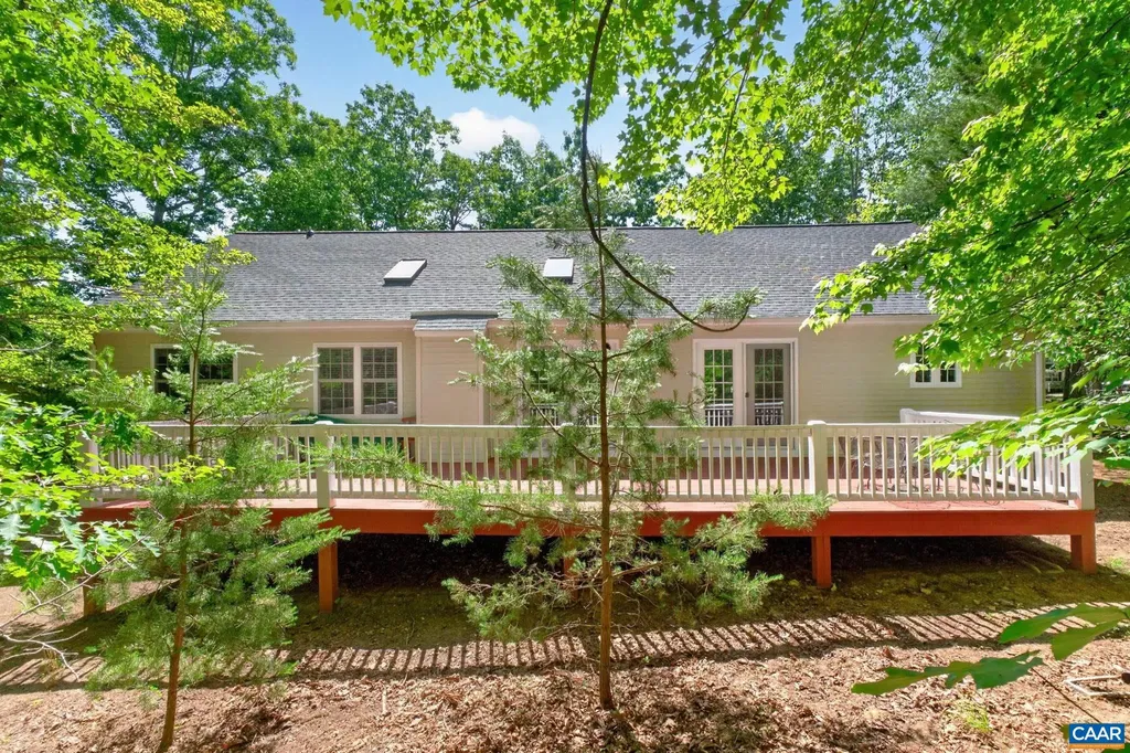 8 Rockwood Lane Palmyra VA 22963