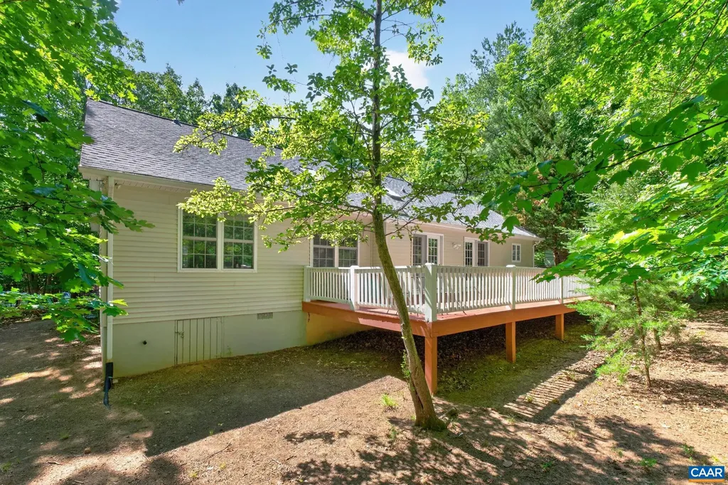 8 Rockwood Lane Palmyra VA 22963