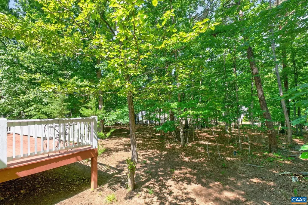8 Rockwood Lane Palmyra VA 22963