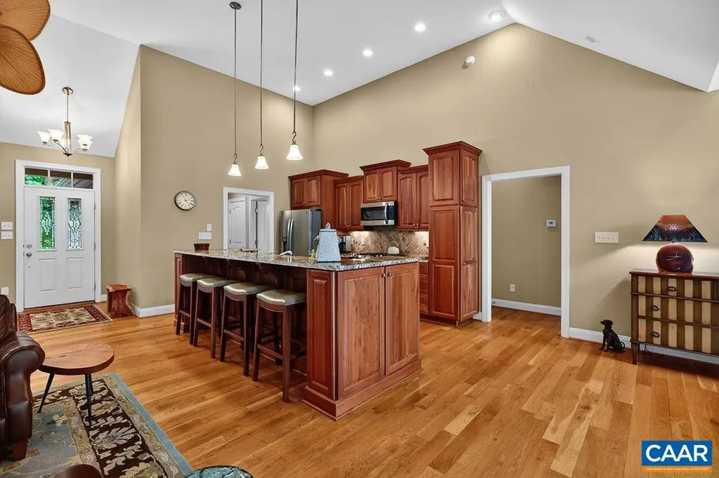 267 Cedar Glen Close Nellysford VA 22958