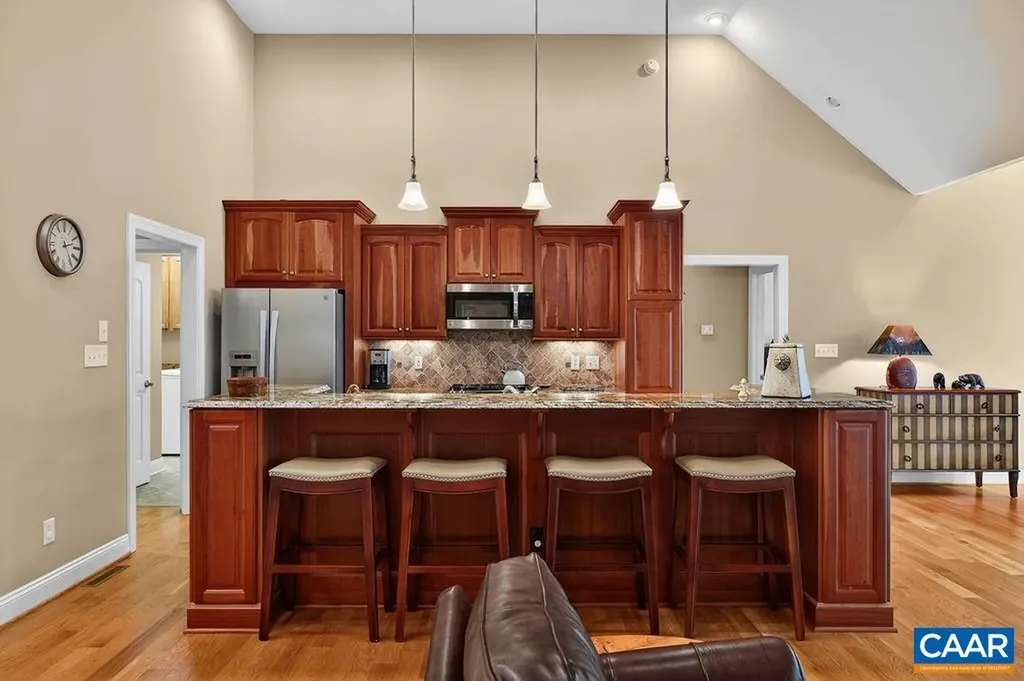 267 Cedar Glen Close Nellysford VA 22958