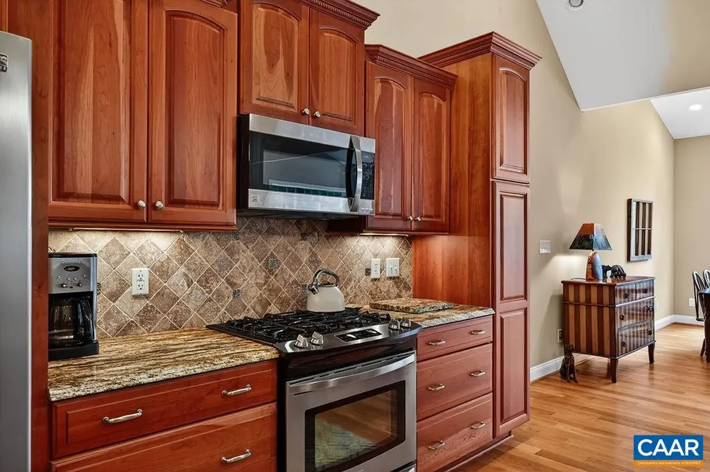 267 Cedar Glen Close Nellysford VA 22958