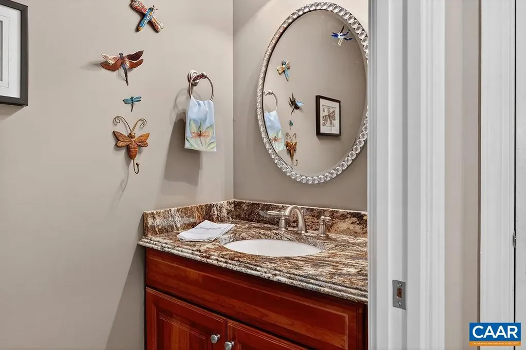 267 Cedar Glen Close Nellysford VA 22958