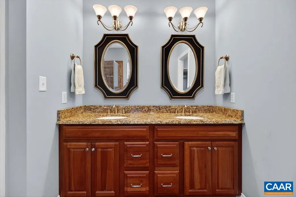 267 Cedar Glen Close Nellysford VA 22958