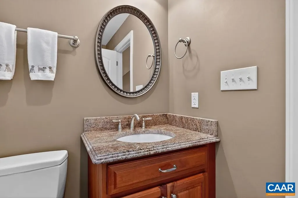 267 Cedar Glen Close Nellysford VA 22958
