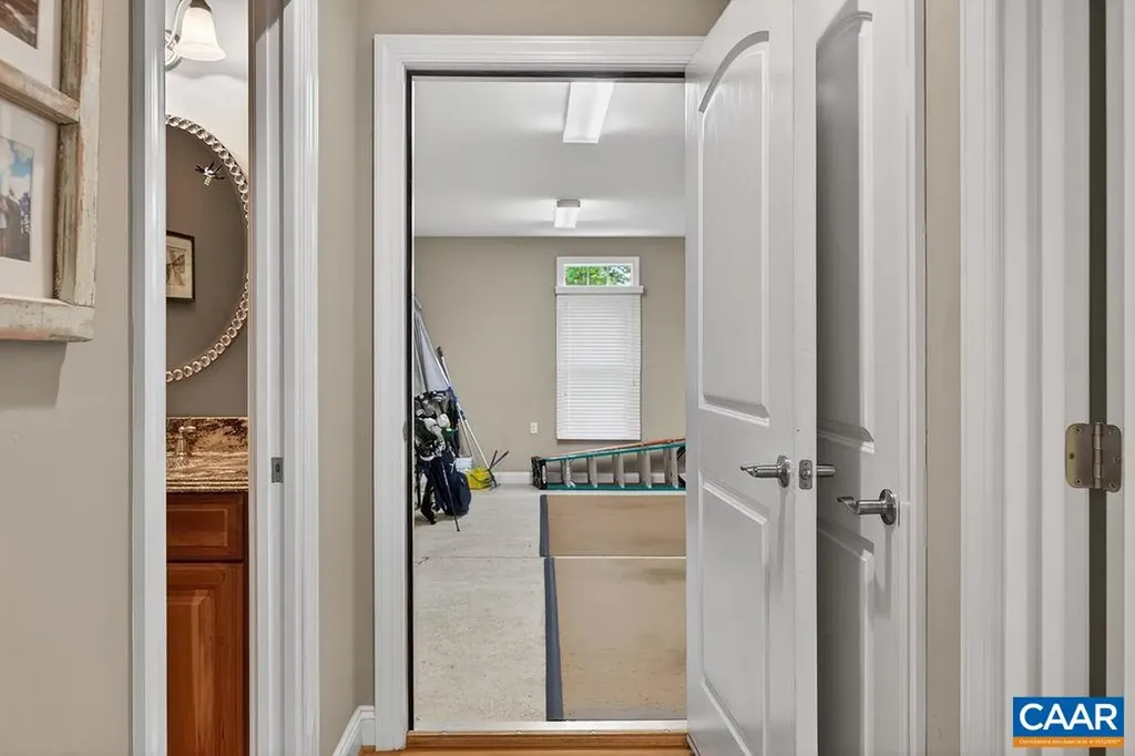 267 Cedar Glen Close Nellysford VA 22958